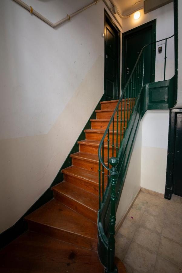 Apartment Serene Hideaway In Chiado Lisbon